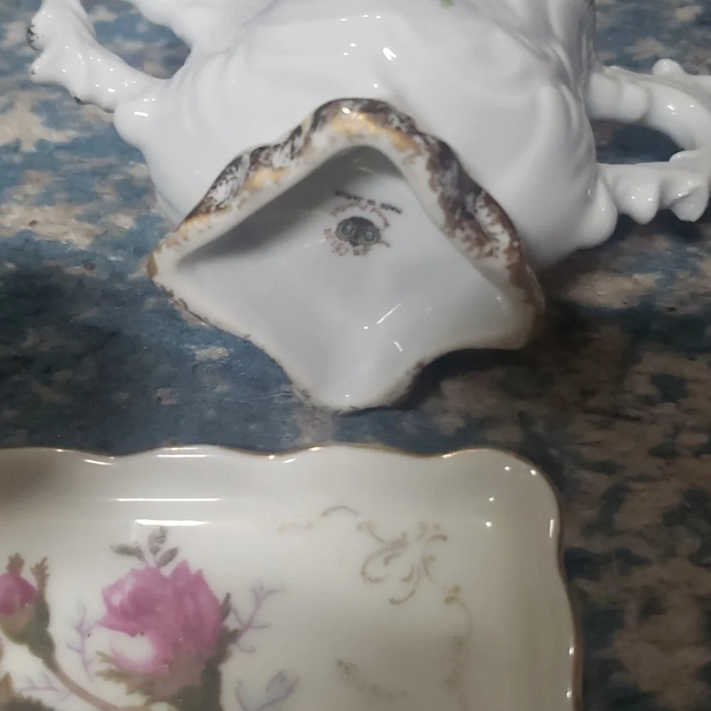 LEFTON CHINA CREAMER, SUGAR DISH AND LID WITH TRAY